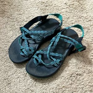 Women’s Size 7.5 ZX/2 Chaco Sandals